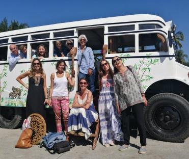 Patricia Edwards, Paulina Infante, Loreto Pons, Francisca Ovalle, Sofía Moletto, Angélica Devés, Eduardo Salfate, Tere Edwards, Francisco Lecaros, Carmen Castillo, Anne Marie Asenjo y Margarita Vergara.