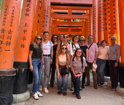 Guiado por Jose Luis Angulo. Karen Velasco, Verónica Stein, Bárbara Thayer, Maia López, C.Gloria Seguel, Georgina y Jimena Espinoza, Sandra Rabagliati, Macarena Alzerreca, Loreto Respaldiza, Esteban Ananías, Pamela Zaror.